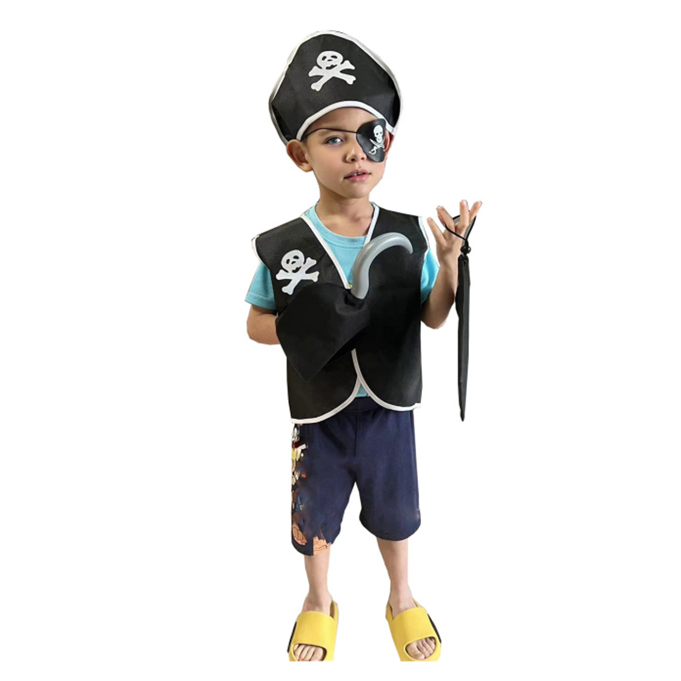 Carnival Boys Pirate Costume C - مراجعة Black Face Mask Pack وسعره
